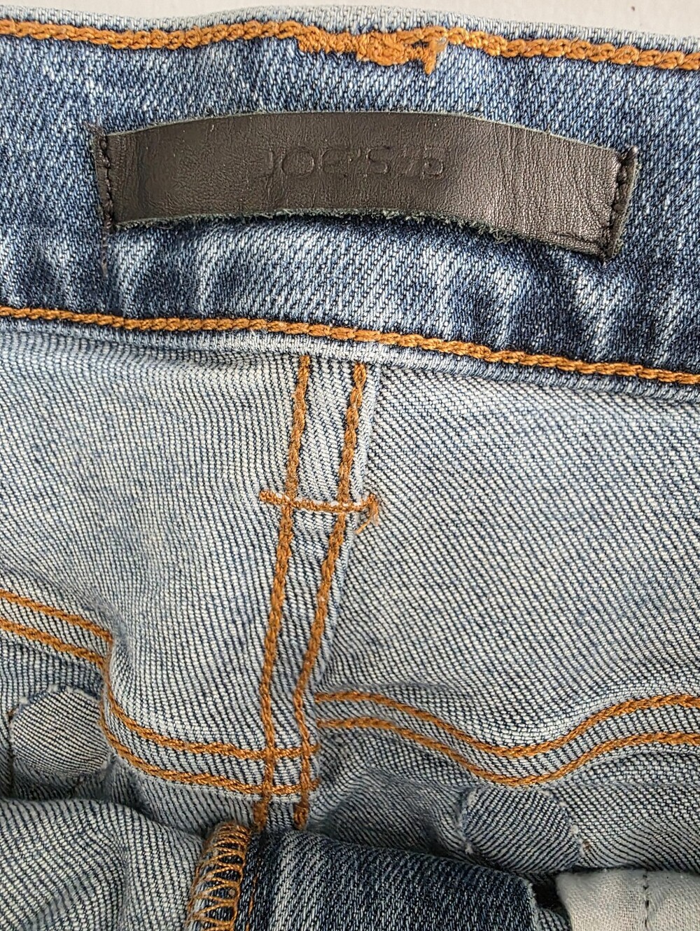 Joe's Jeans The Rhys Athletic Slim Jeans Men's 31x32 Medium Wash Stretch - Picture 9 of 12